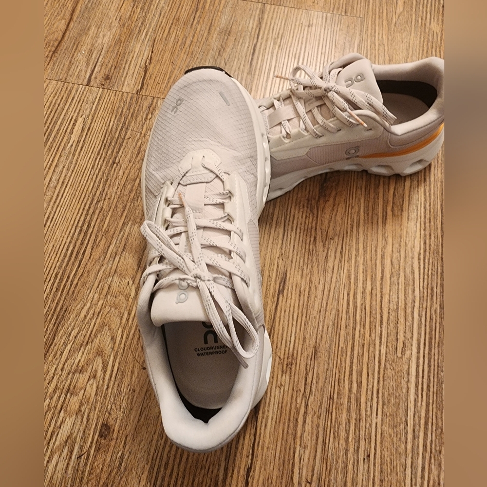 Size. 7.5 Cloudrunner. 2. Women's Waterprof - Picture 9 of 10
